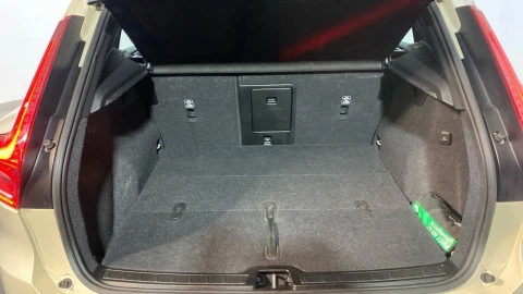 Volvo XC40 2.0 B3 G Core Auto