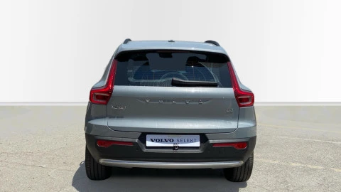 Volvo XC40 2.0 B3 G Essential Auto