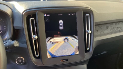 Volvo XC40 2.0 B3 G Essential Auto