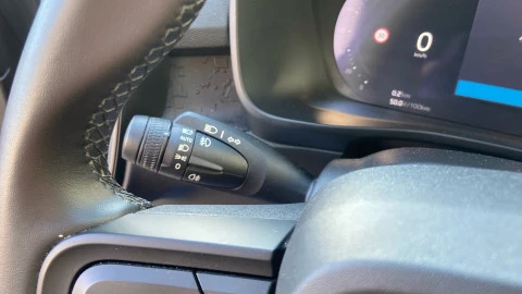 Volvo XC40 2.0 B3 G Essential Auto