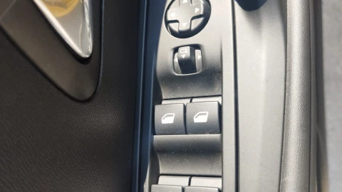 Peugeot e-208 Eléctrico GT