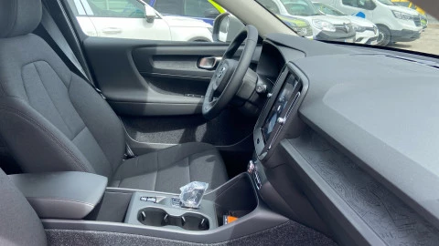 Volvo XC40 2.0 B3 G Essential Auto