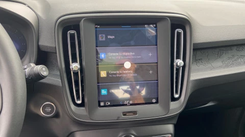 Volvo XC40 2.0 B3 G Essential Auto