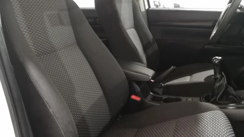 Toyota Hilux  2.4 D4D Cabina Doble GX