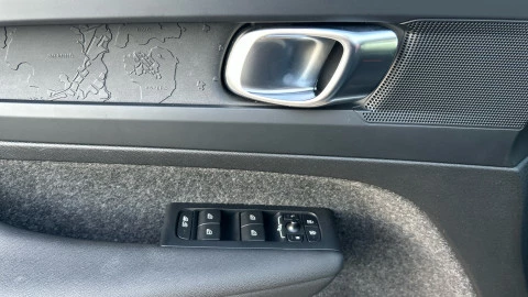 Volvo XC40 Recharge Single Core Auto