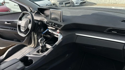 Peugeot 3008 1.2 PURETECH 96KW (130CV) ALLURE S&S