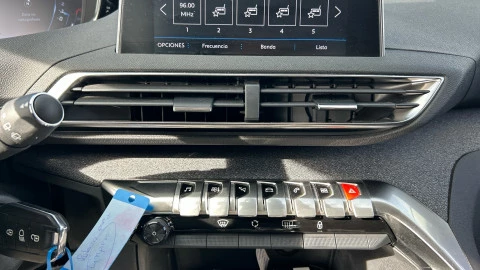 Peugeot 3008 1.2 PURETECH 96KW (130CV) ALLURE S&S