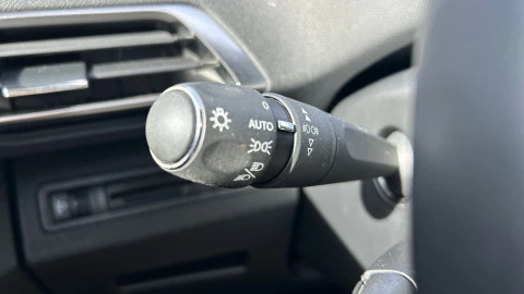 Peugeot 3008 1.2 PURETECH 96KW (130CV) ALLURE S&S