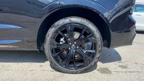 Volvo XC60 2.0 T6 AWD Recharge Ultra Black Ed AT