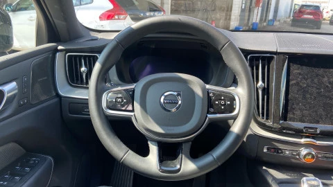Volvo XC60 2.0 T6 AWD Recharge Ultra Black Ed AT