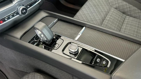 Volvo XC60 2.0 B4 G Core Pro Auto