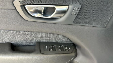 Volvo XC60 2.0 B4 G Core Pro Auto