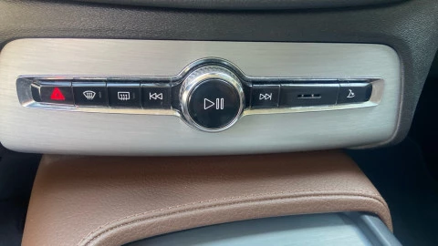 Volvo XC90 2.0 B5 D AWD Business Plus Auto