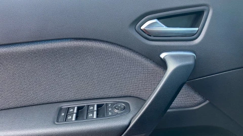 Renault Captur techno Eco-G 100cv (74 kW)