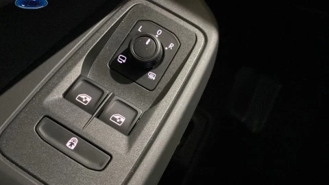 Ford Grand Tourneo Connect 1.5 Ecoboost PHEV Titanium Auto