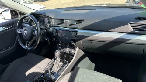Skoda Superb 2.0 TDI 110KW (150cv) DSG Ambition