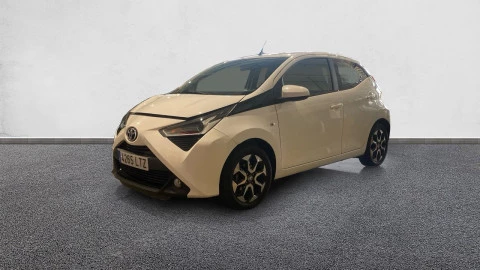 Toyota Aygo 1.0 70 x-play
