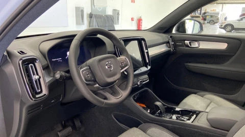 Volvo XC40 2.0 B3 G Plus Dark Auto