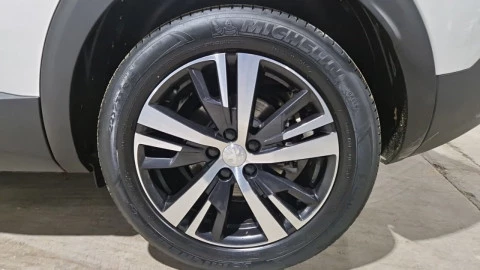 Peugeot 3008 1.2 PURETECH 96KW (130CV) ALLURE EAT8