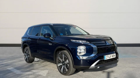 Mitsubishi Outlander PHEV Kaiteki 4WD