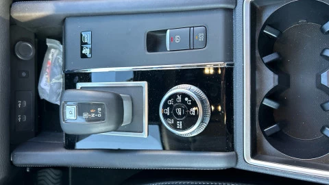 Mitsubishi Outlander PHEV Kaiteki 4WD