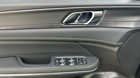 Lynk & Co 01 1.5 PHEV Core Lynk & Co 01 1.5 PHEV Core