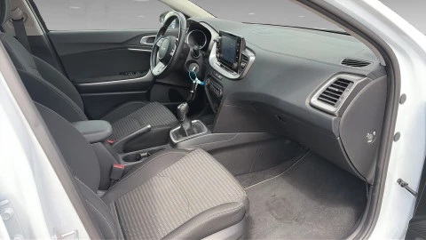 Kia XCeed   1.0 T-GDi Concept