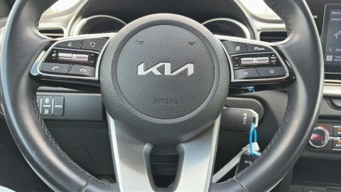 Kia XCeed   1.0 T-GDi Concept