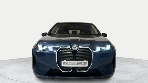 BMW iX xDrive45
