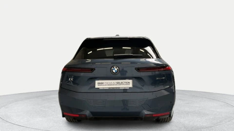 BMW iX xDrive45