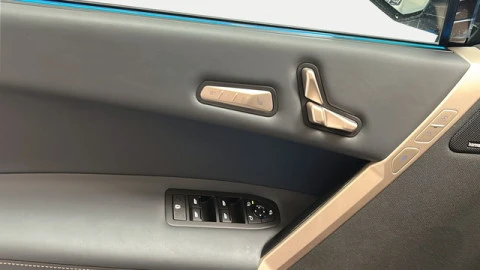 BMW iX xDrive45