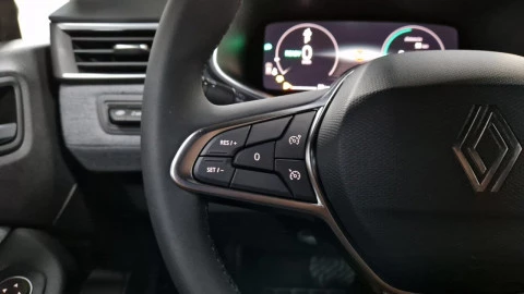 Renault Clio Techno full hybrid E-Tech 145 (103Kw)