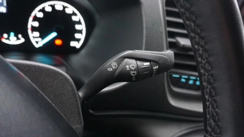 Ford Transit Custom TRANSIT CUSTOM 2.0 TDCI 96KW 320 TREND KOMBI SWB 130 4P 9 Plazas