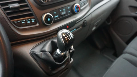 Ford Transit Custom TRANSIT CUSTOM 2.0 TDCI 96KW 320 TREND KOMBI SWB 130 4P 9 Plazas