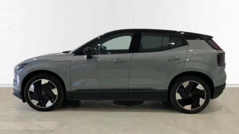 Volvo EX30 Single Motor Extended Range Plus Auto