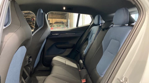 Volvo EX30 Single Motor Extended Range Plus Auto