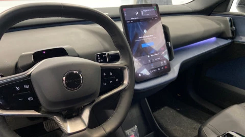 Volvo EX30 Single Motor Extended Range Plus Auto