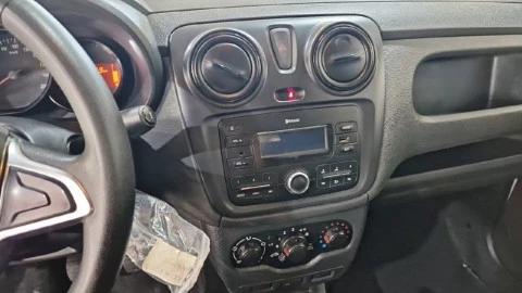 Dacia Dokker Essential 1.6 75kW (100CV) GLP -18