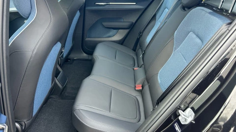 Volvo EX30 Single Motor Extended Range Ultra Auto