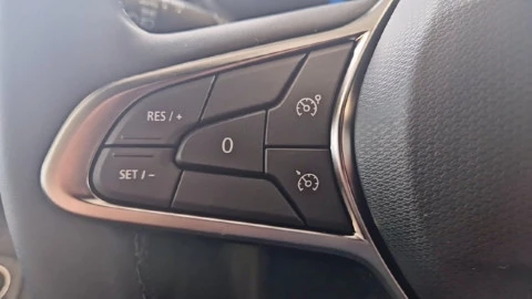 Renault Clio Techno full hybrid E-Tech 145 (103Kw)