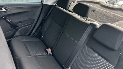 Peugeot 208 5P ALLURE 1.2L PureTech 81KW (110CV) S&S