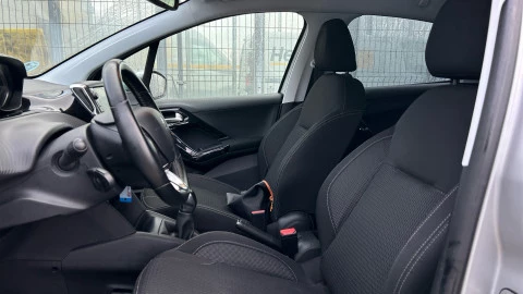 Peugeot 208 5P ALLURE 1.2L PureTech 81KW (110CV) S&S