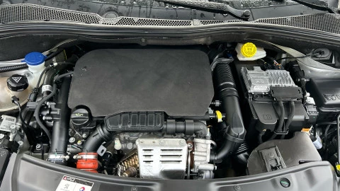 Peugeot 208 5P ALLURE 1.2L PureTech 81KW (110CV) S&S