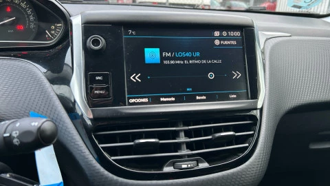 Peugeot 208 5P ALLURE 1.2L PureTech 81KW (110CV) S&S