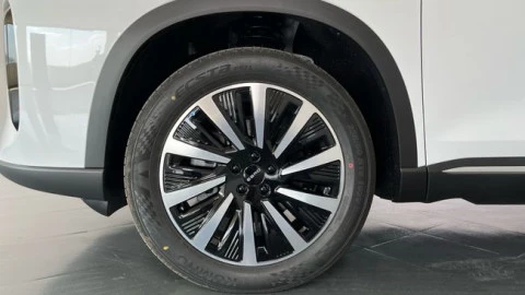 EBRO S800 1.5 TGDI PHEV Luxury E-CVT