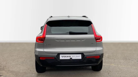 Volvo XC40 2.0 B3 G Plus Dark Auto