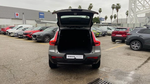 Volvo XC40 2.0 B3 G Plus Dark Auto