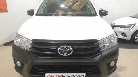 Toyota Hilux 2.4 D4D Cabina Doble GX
