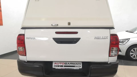 Toyota Hilux 2.4 D4D Cabina Doble GX