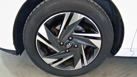 Hyundai i20 1.0 TGDI 74kW (100CV) 48V Klass